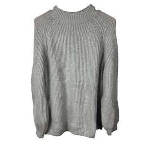 GUESS Mockneck Ultra-Soft Grey Ribbed Sweater Sz M EUC Lt Grey Long Sleeves